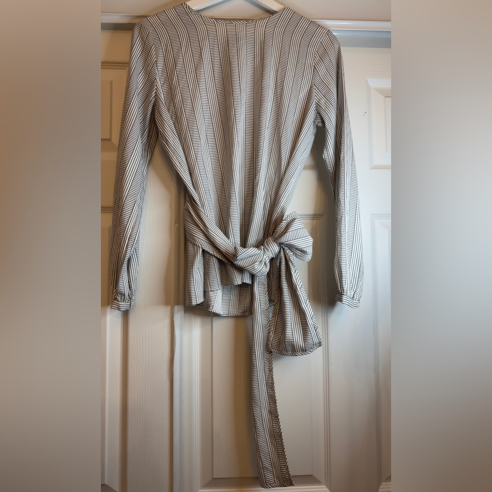 Wrap Top | Flattering Silhouette